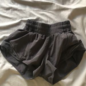 Lululemon Hotty Hot shorts 2.5 “ inseam
